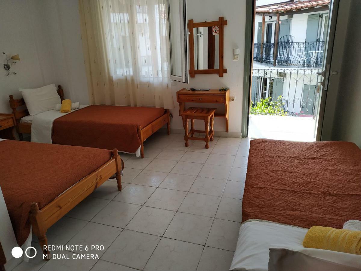 Pension Nikolas Skiathos Town Exterior photo